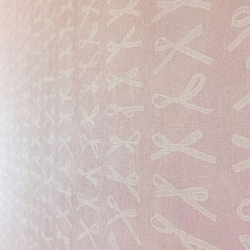 右側は、ピンクのリボン柄